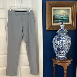 Men’s Vineyard Vines Gray On The Go Pants Size 28 x 32